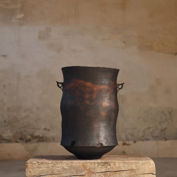 Large wooden vase from Novus collection 