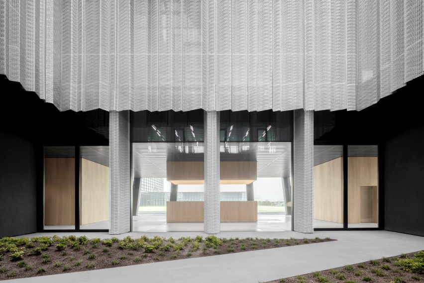Courtyard at the Bonfiglioli headquarters by Peter Pichler Architecture