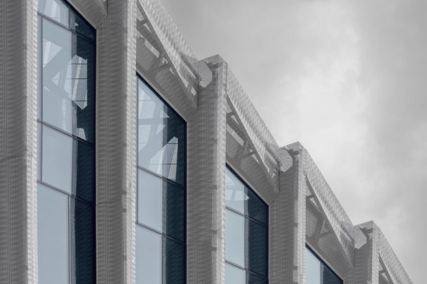 Exterior of the Bonfiglioli headquarters by Peter Pichler Architecture