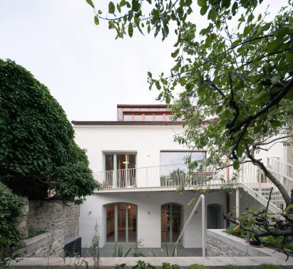Exterior view of rear of House in Kutná Hora by Byró Architekti