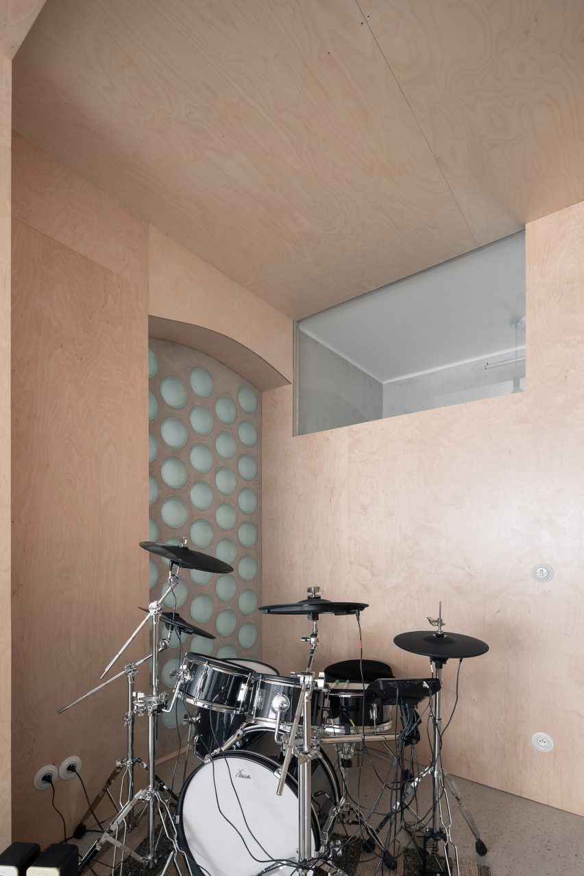 House in Kutná Hora by Byró Architekti