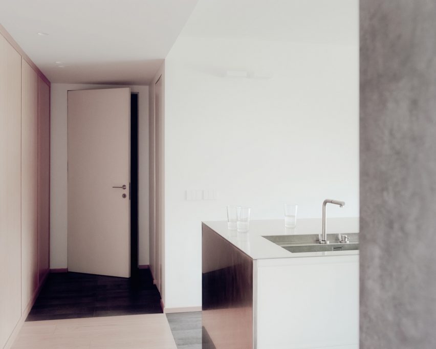 Casa 9 by LCA Architetti