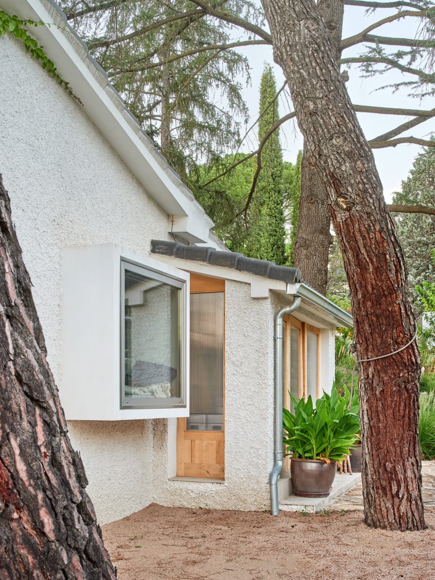 Casamontesa renovation of 1970s bungalow