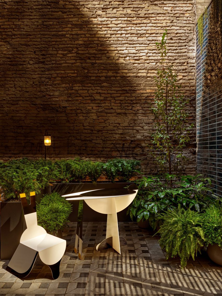 Daphne restaurant Toronto design