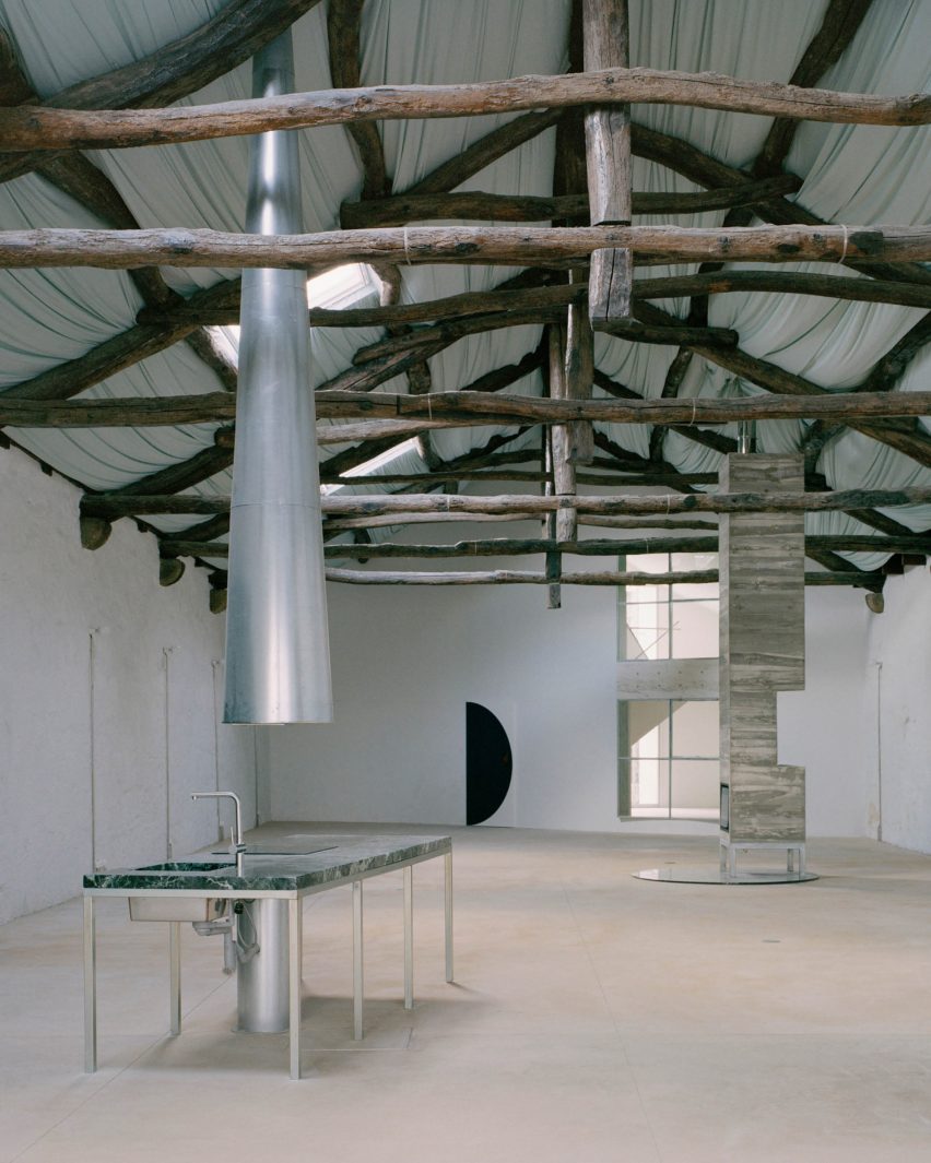 House of many faces by Fala Atelier in Porto