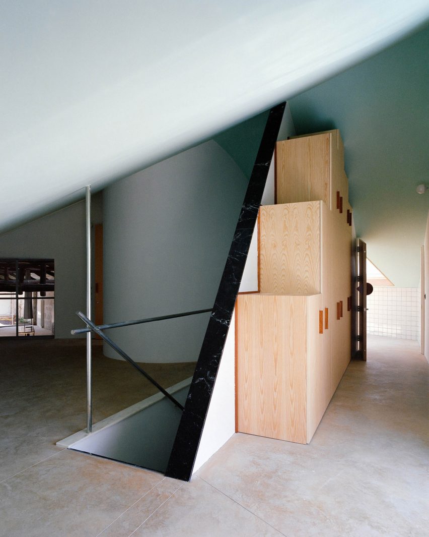 House of many faces by Fala Atelier in Porto