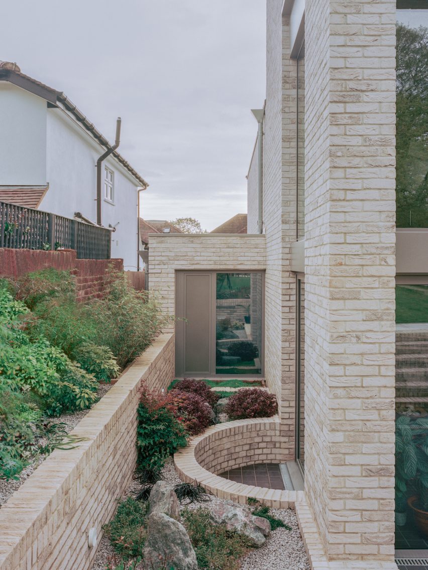 Kingston Villa by Fletcher Crane Architects