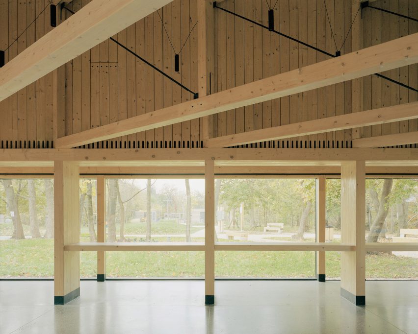Forest Pavilion Normafa ski lodge extension by Hetedik Muterem and Studio Konstella