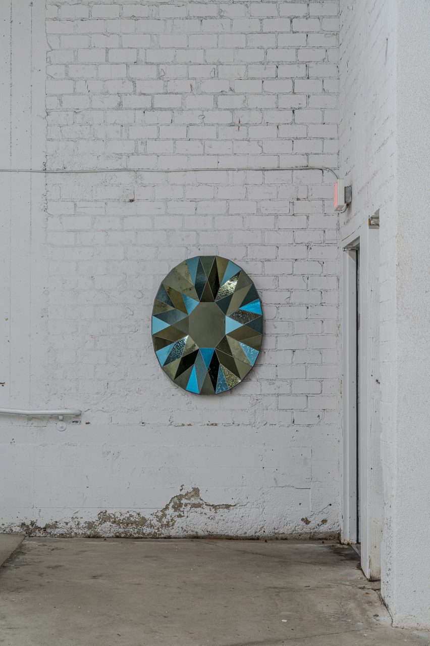 Wall pendant