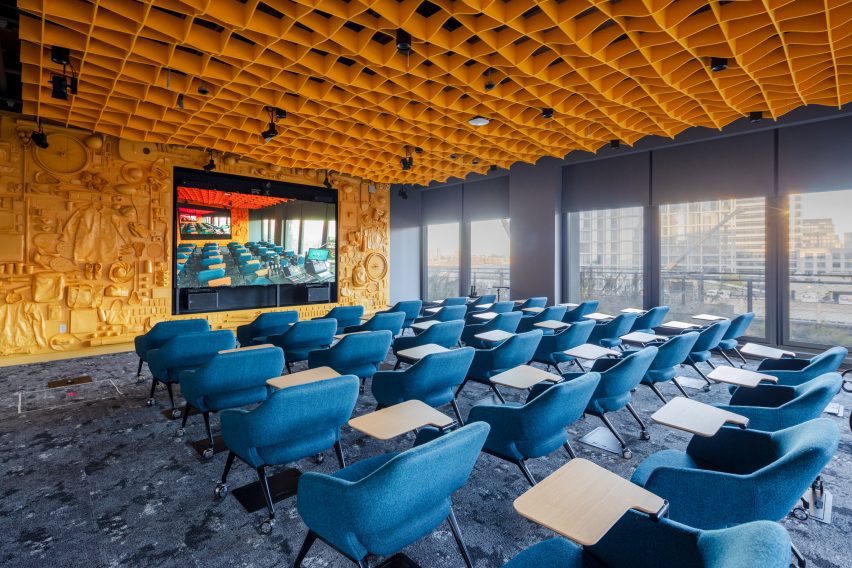 A theatre with yellow wall