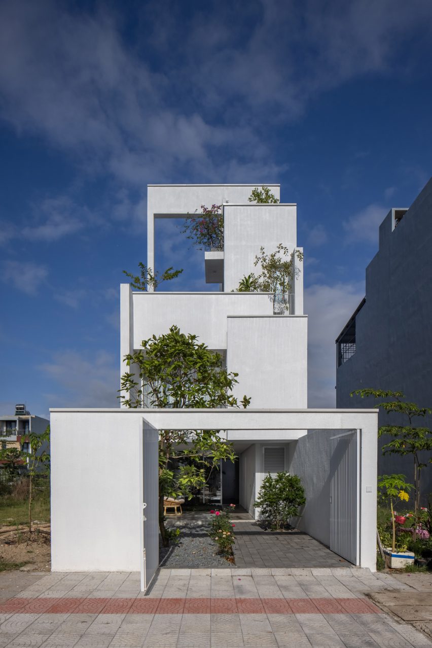House for Young Families by H-H Studio