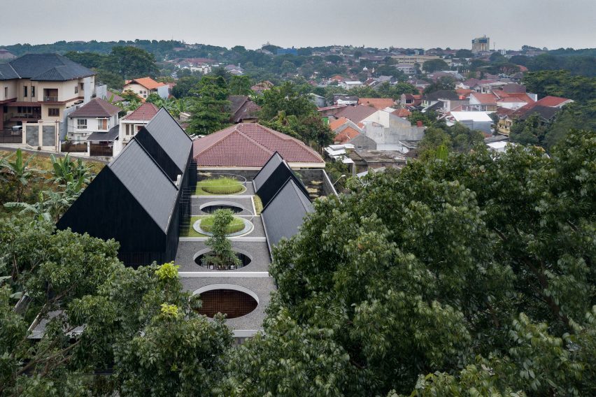 Halo House by Tamara Wibowo Architects