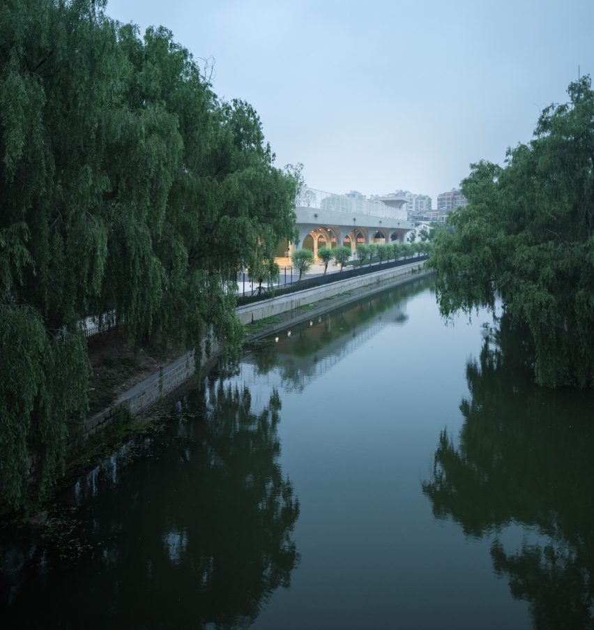 Hexi Sports Field by The Architectural Design and Research Institute of Zhejiang University (UAD)