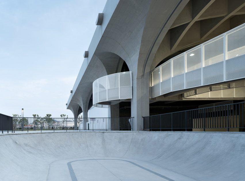 Hexi Sports Field by The Architectural Design and Research Institute of Zhejiang University (UAD)