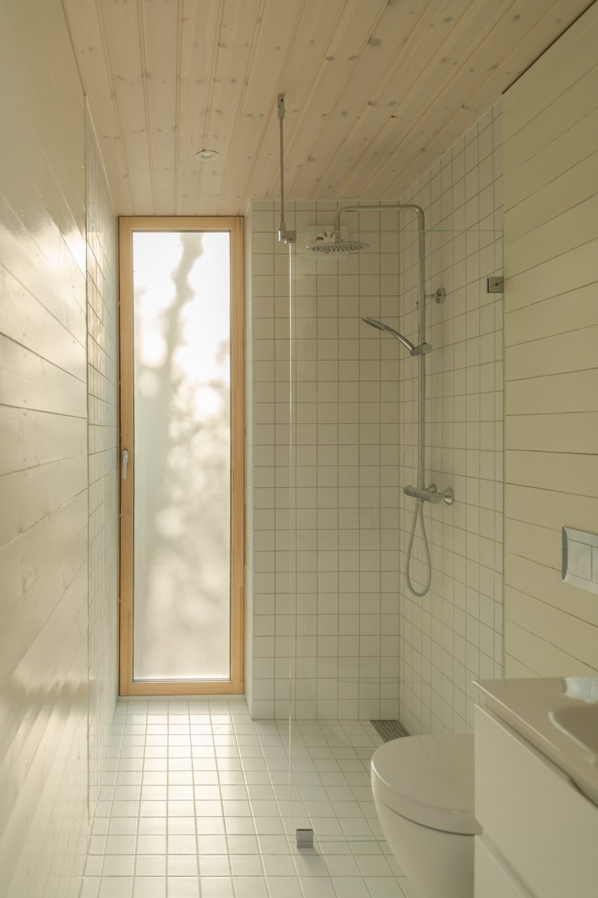I/O Cabin in Norway by Erling Berg