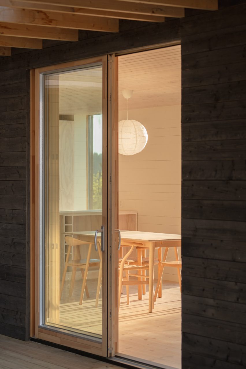 I/O Cabin in Norway by Erling Berg