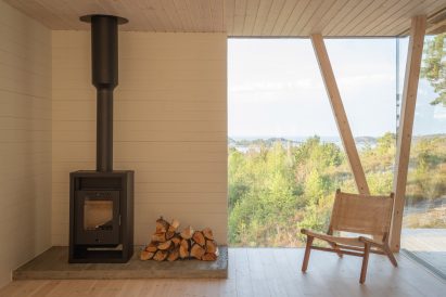 I/O Cabin in Norway by Erling Berg