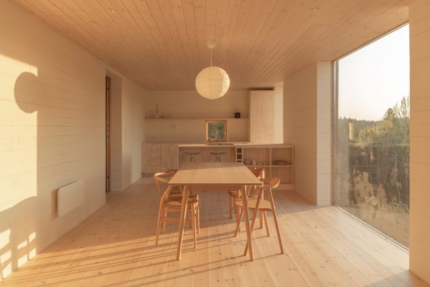 I/O Cabin in Norway by Erling Berg
