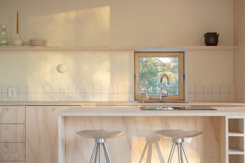 I/O Cabin in Norway by Erling Berg