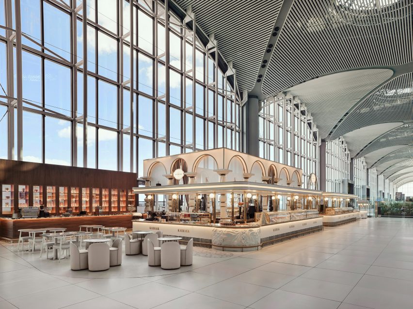 Serving counters and seating Kaimakk Istanbul Airport