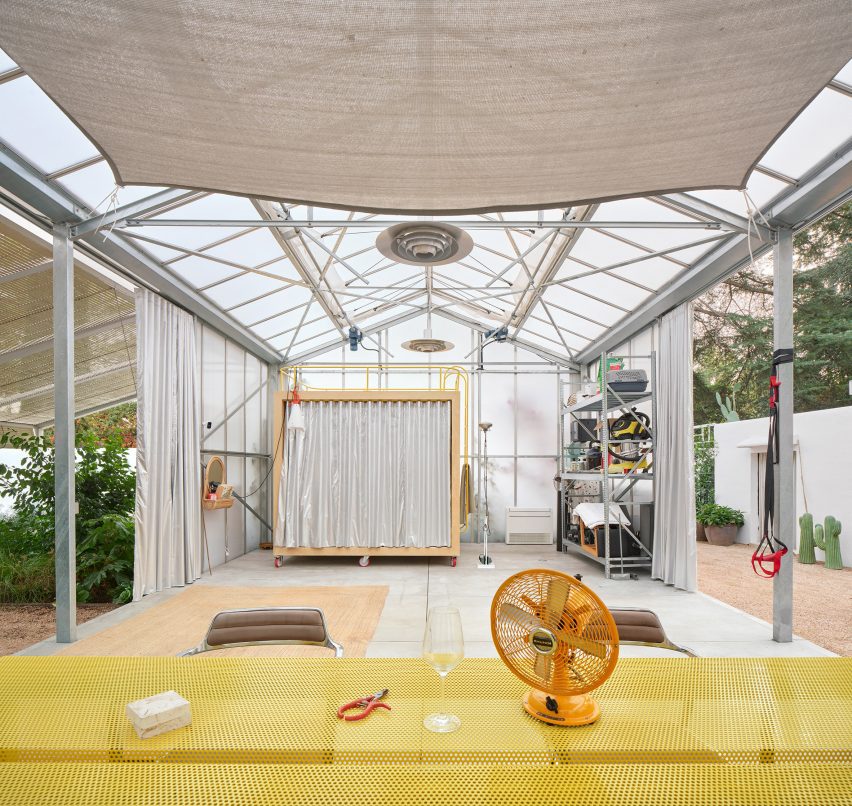 Kresta Garden House creates extra living room with mobile sleep space