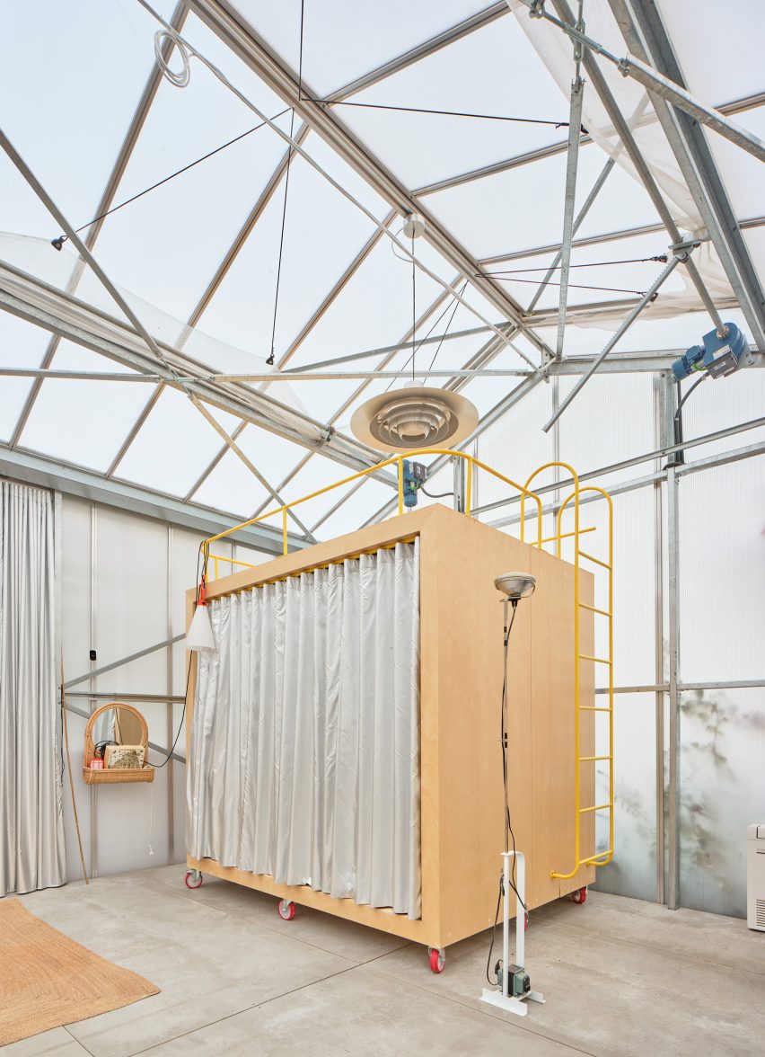 Kresta Garden House creates extra living room with mobile sleep space