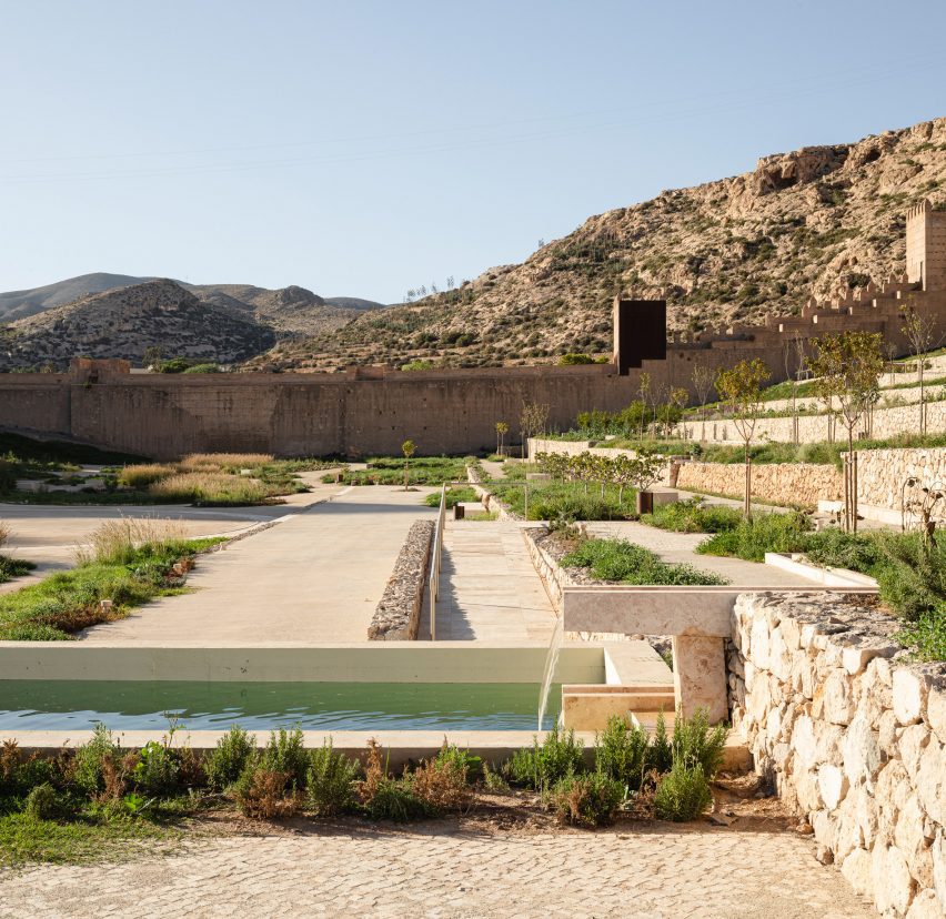 La Hoya Park by Kauh Arquitectura