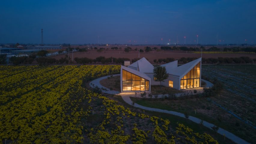 The Library in Ice-Chrysanthemum Field by Atelier Xi