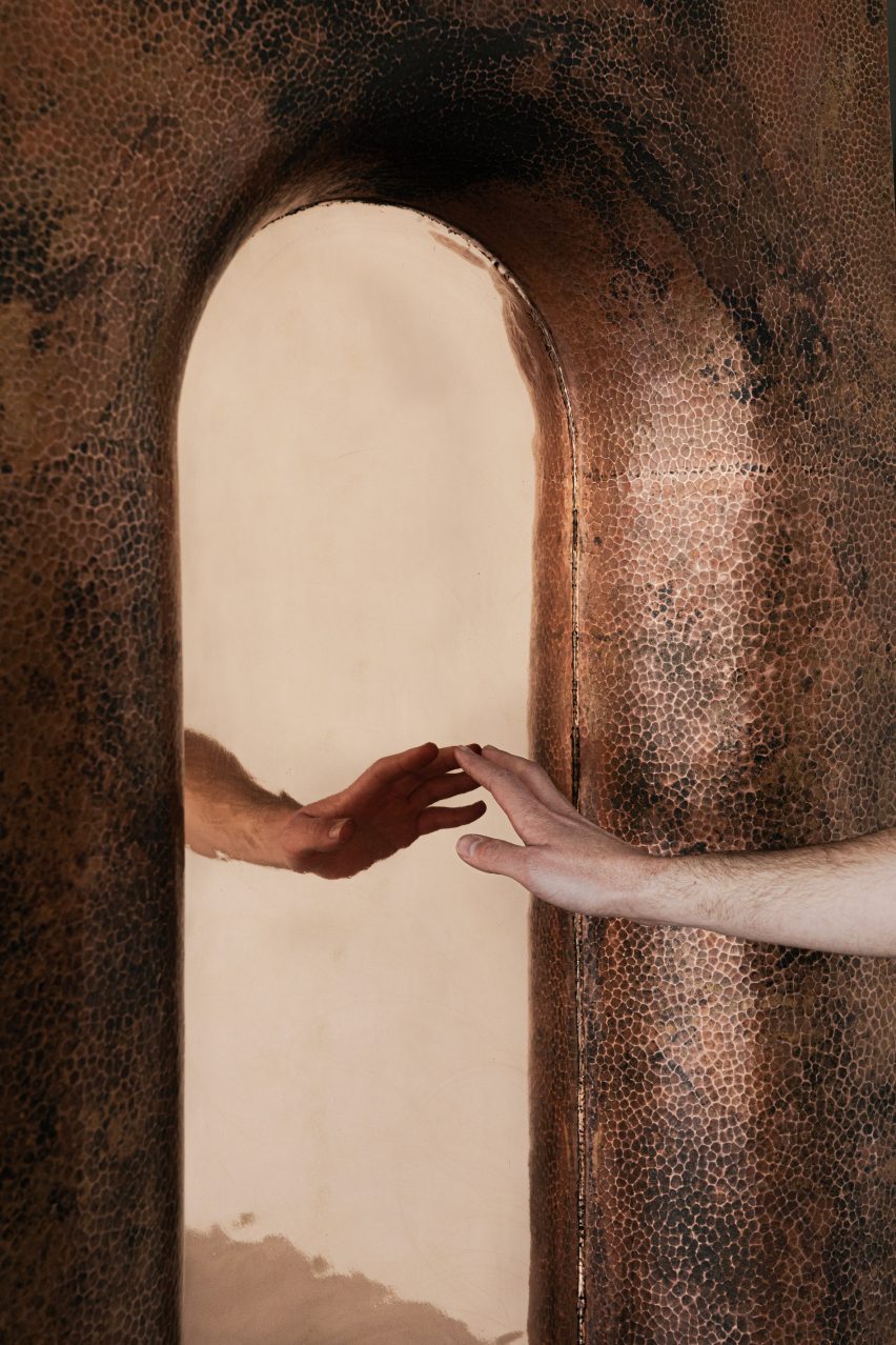 Floor Mirror by Manu Bañó