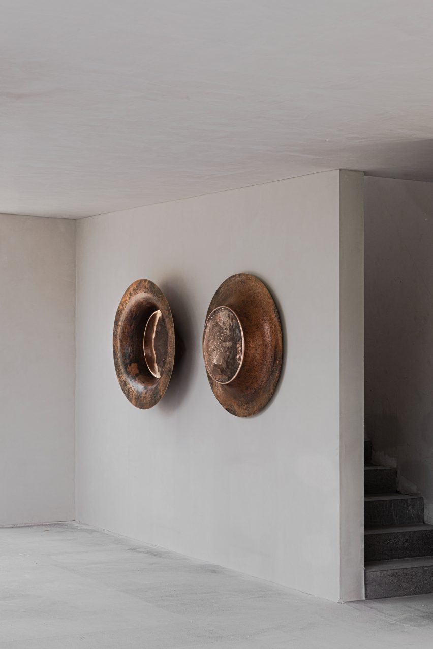 Wall Mirror by Manu Bañó