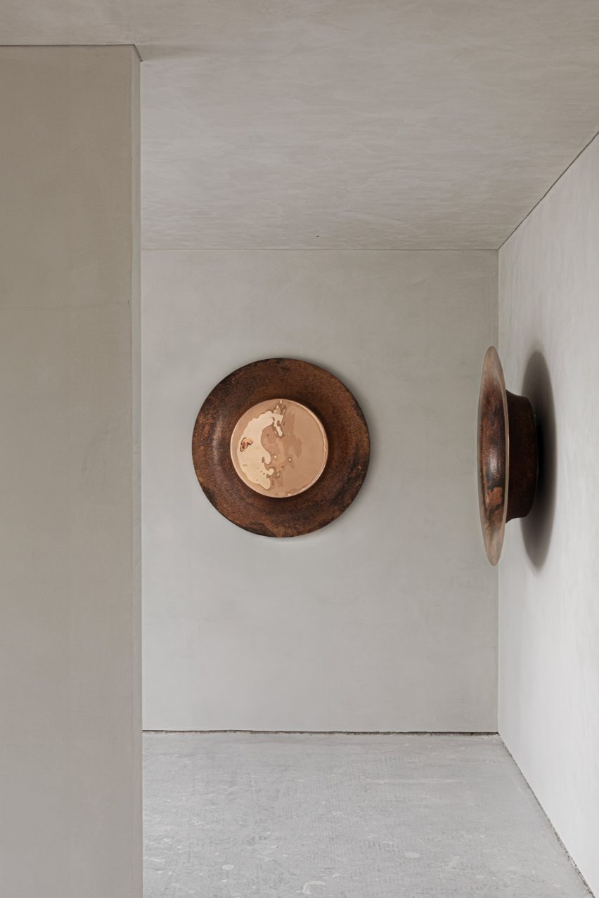 Wall Mirror by Manu Bañó