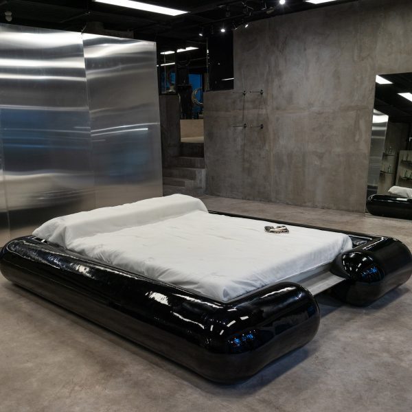 Kourous Masghoudi bed with black fibre glass frame