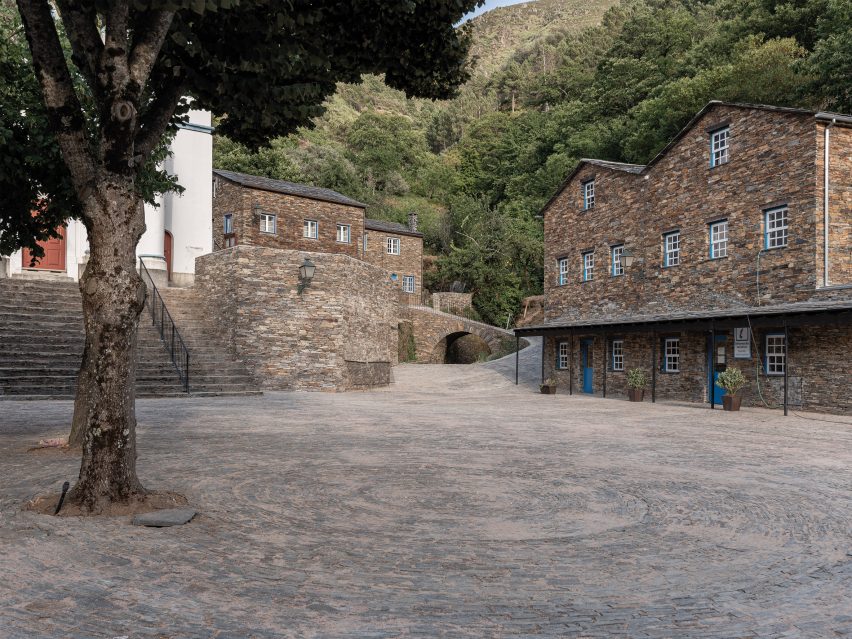 Square and Tourist Office