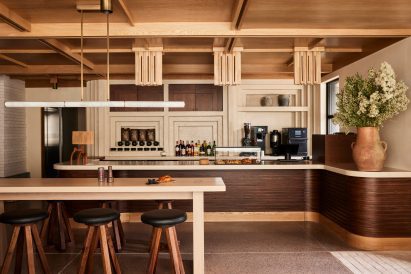 All-day cafe in the Mollie Aspen lobby