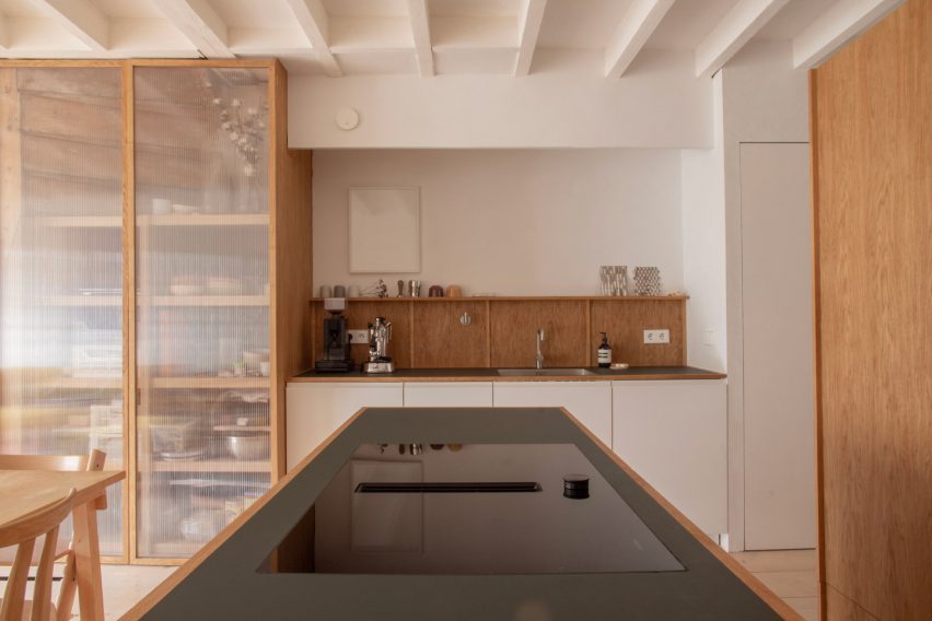 Ulli Heckmann's compact apartment in Rotterdam