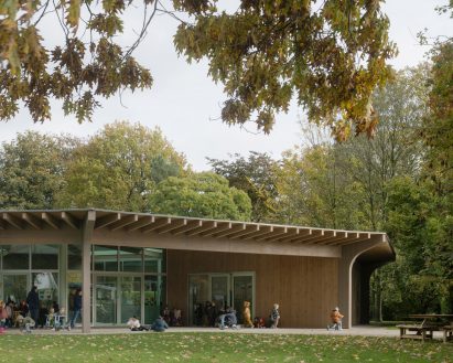 Exterior of Aartselaar nursery by WE-S Architecten