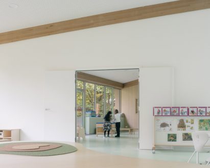 Interior of Aartselaar nursery by WE-S Architecten