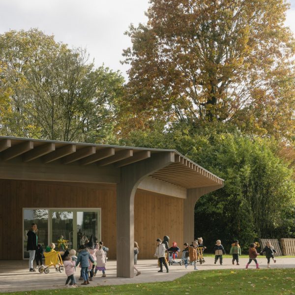 Exterior of Aartselaar nursery by WE-S Architecten