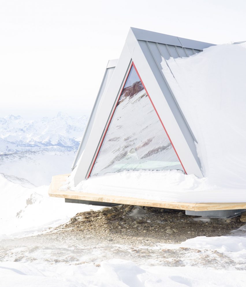 Pinwheel shelter in the Italian Alps by EX