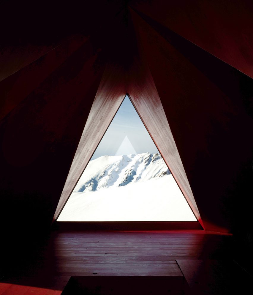 Pinwheel shelter in the Italian Alps by EX