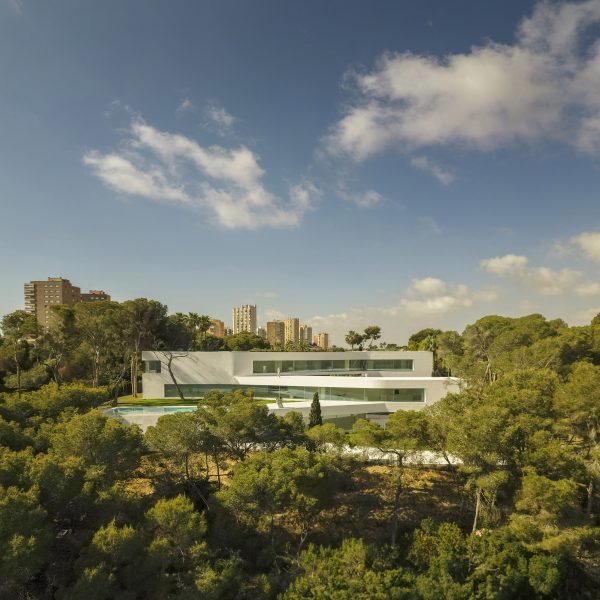 Facade of Sabater House by Fran Silvestre Arquitectos