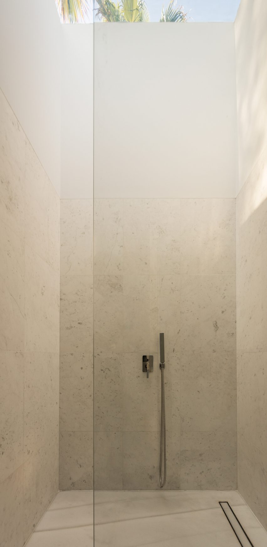 Sabater House by Fran Silvestre Arquitectos