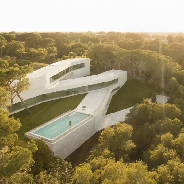 Sabater House by Fran Silvestre Arquitectos