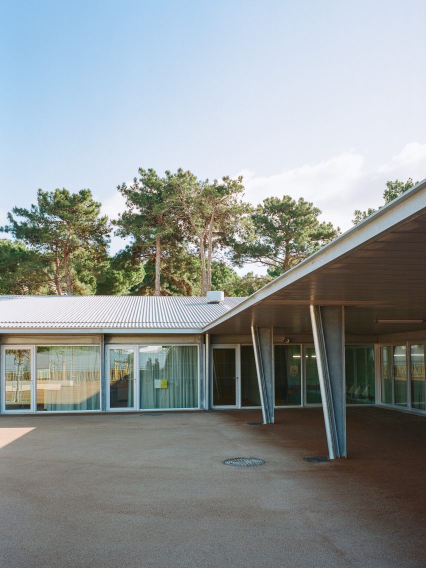 Samuel Paty School by Ateliers O-S and NAS Architecture