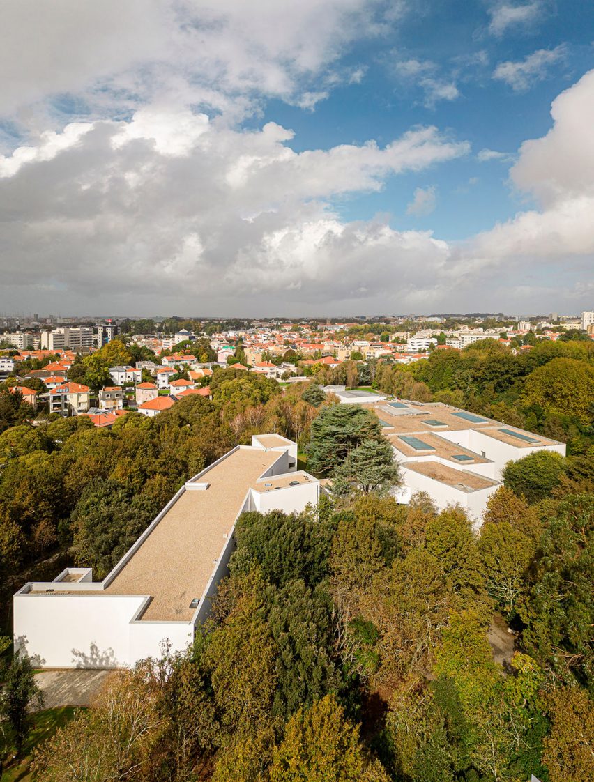 Angular Àlvaro Siza Wing at the Serralves Museum