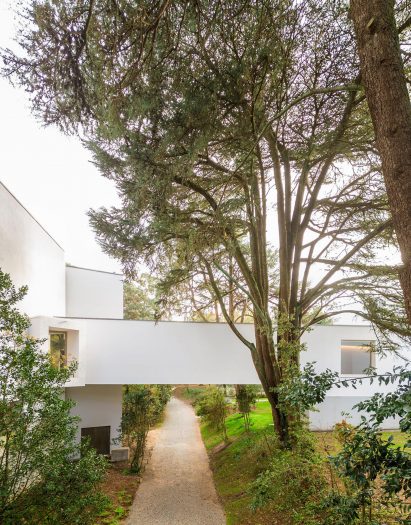 Álvaro Siza Wing in the Serralves Museum park