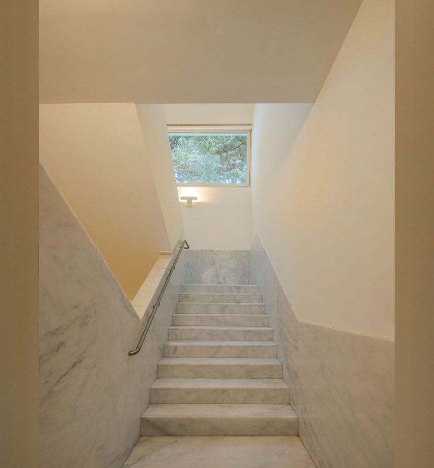 Stone staircase in a gallery