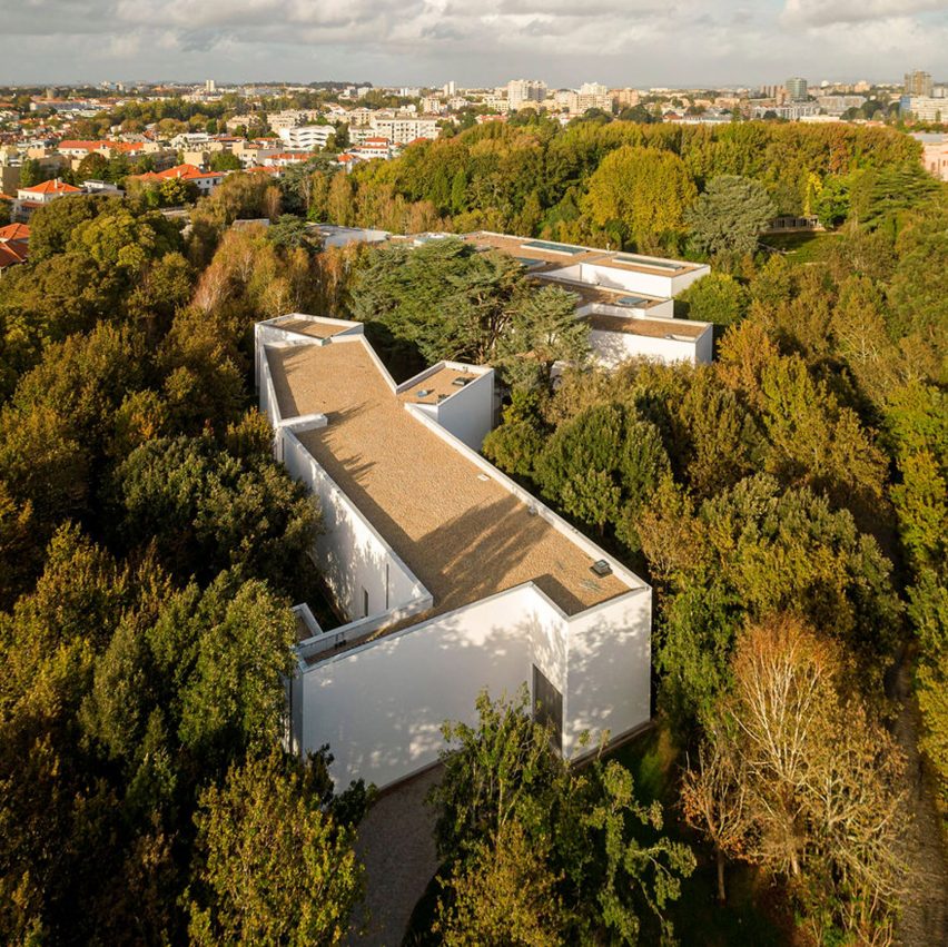 Museum extension in Porto by Álvaro Siza