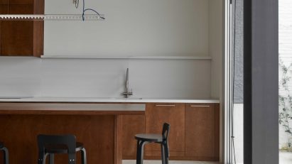 Kitchen of Bolívar House in Barcelona by Juan Gurrea Rumeu of Gr-os