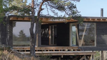 I/O Cabin in Norway by Erling Berg